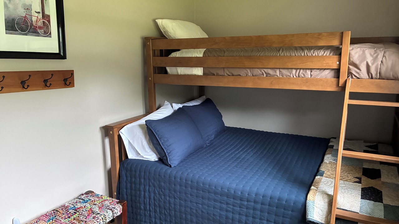 Photo of Bedroom in Richwood
