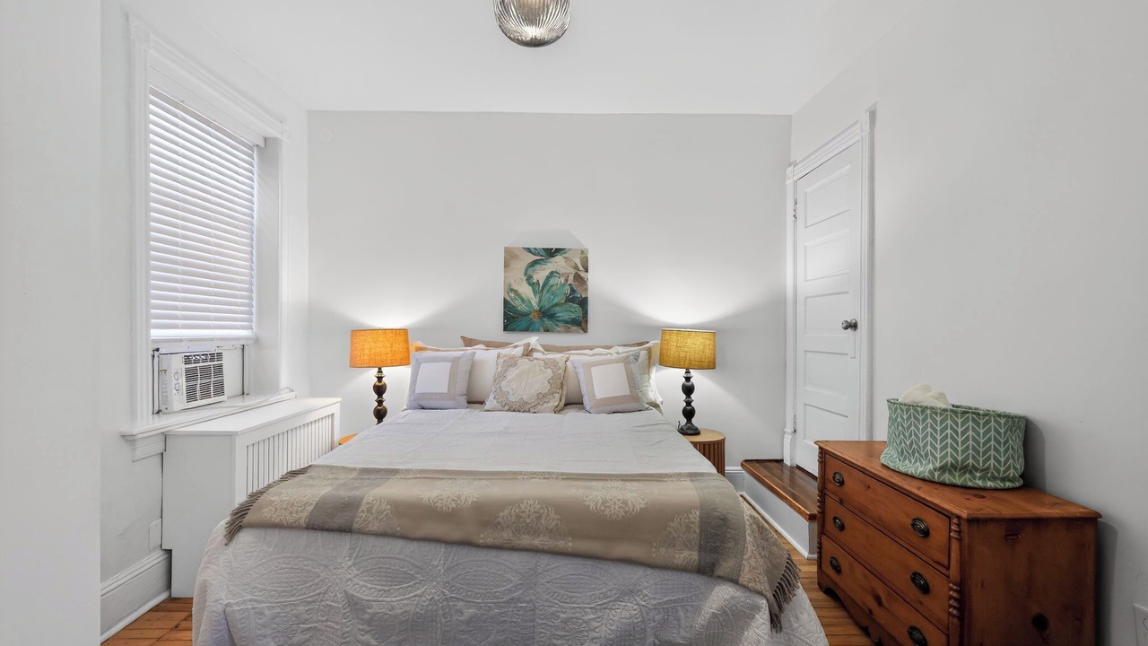 Photo of Bedroom in Truxton Circle