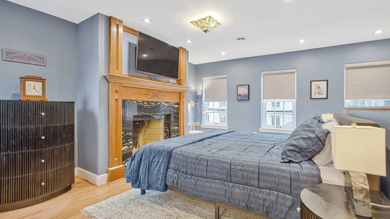 Photo of Bedroom in Historic District