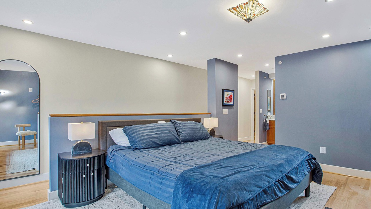 Photo of Bedroom in Historic District
