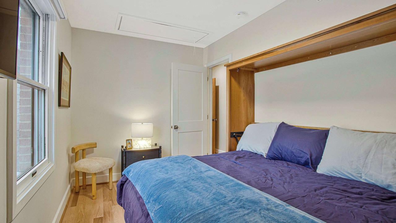 Photo of Bedroom in Historic District