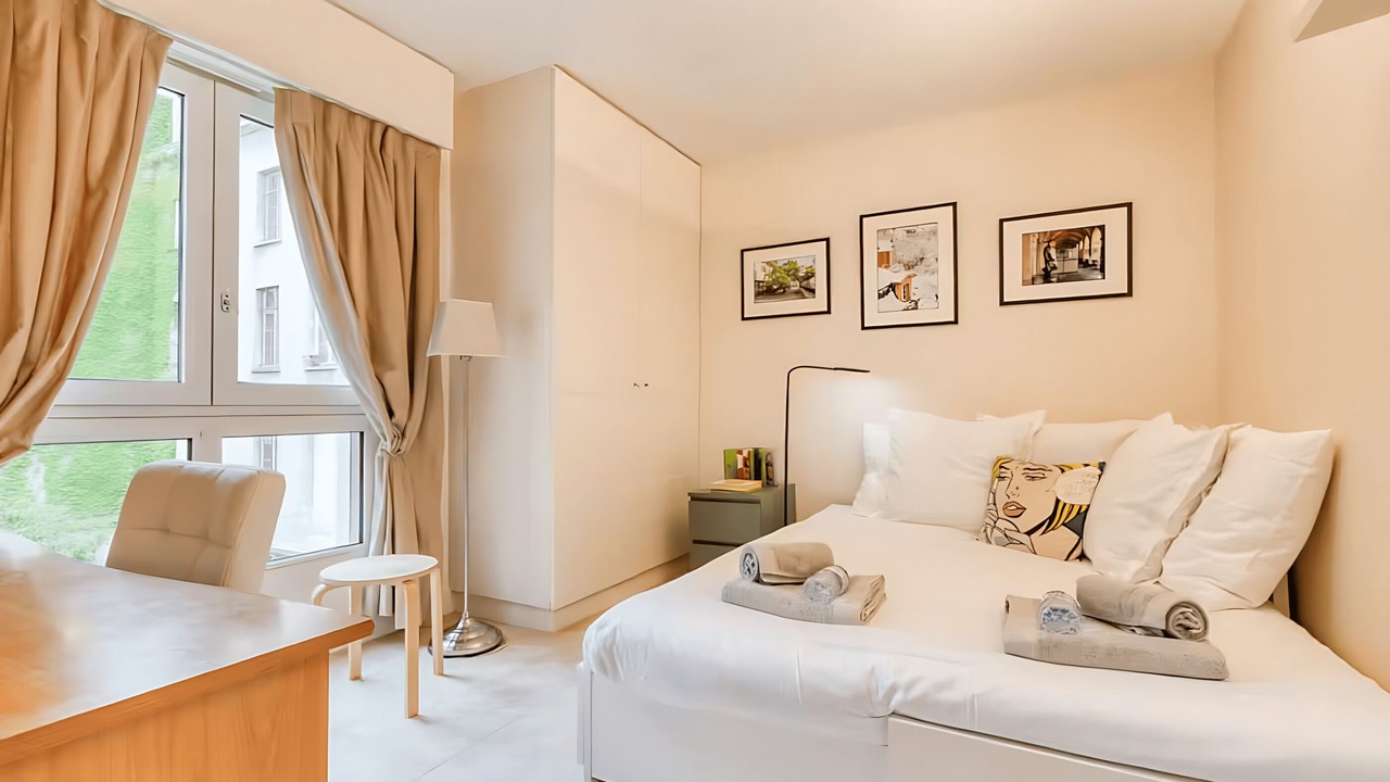 Photo of Bedroom in Chaussee-d'Antin