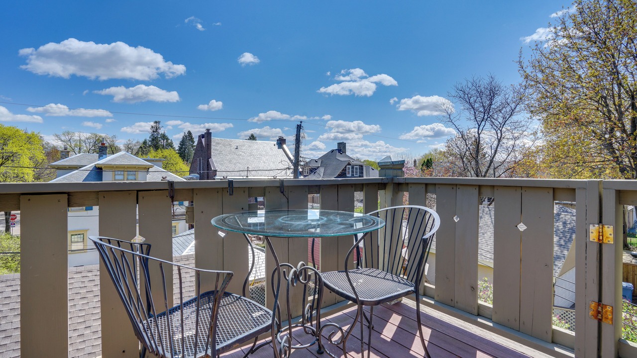 Photo of Patio Balcony in Lowry Hill