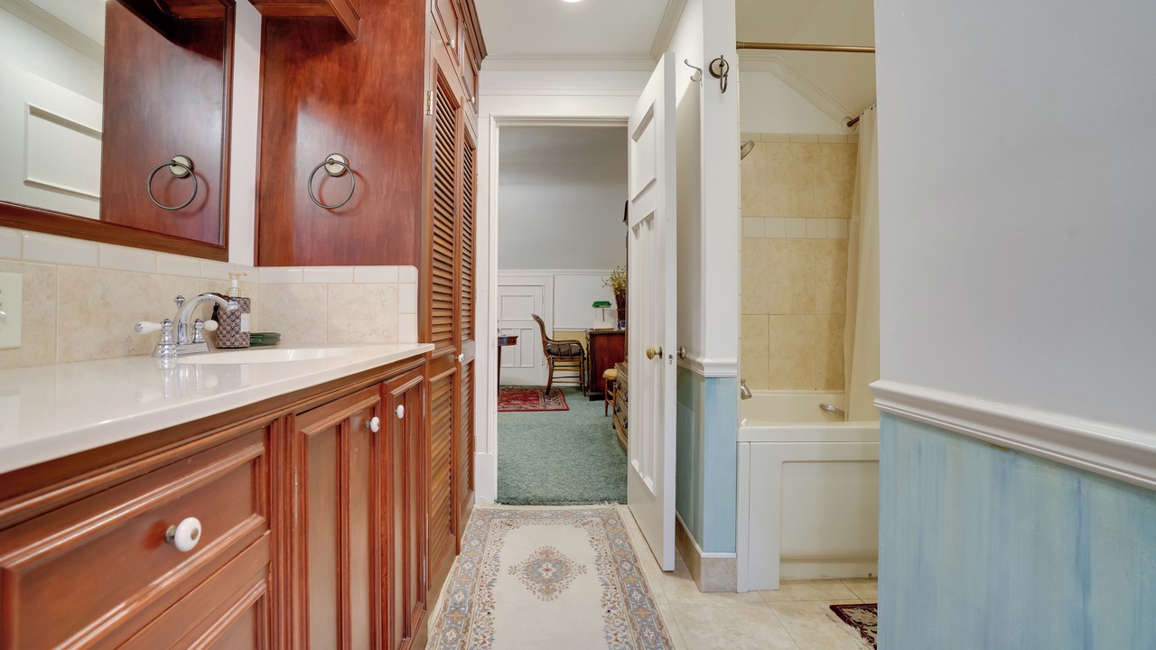 Photo of Bathroom in Lowry Hill
