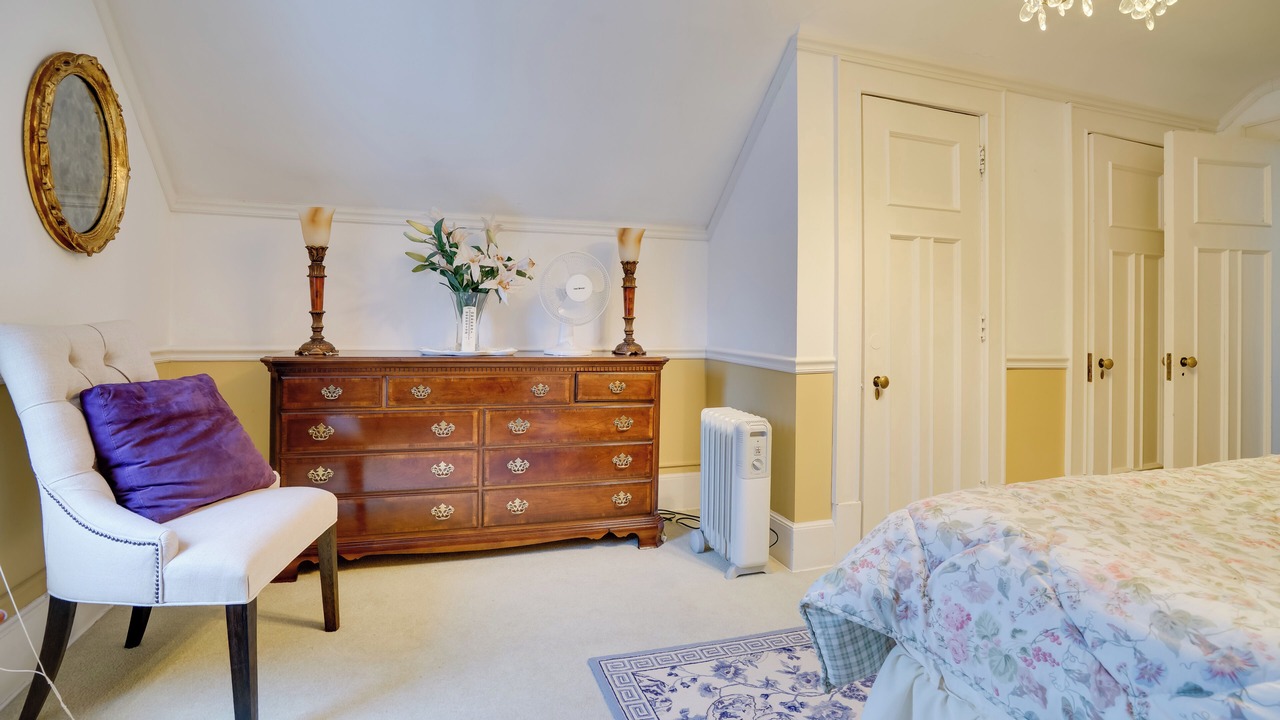 Photo of Bedroom in Lowry Hill