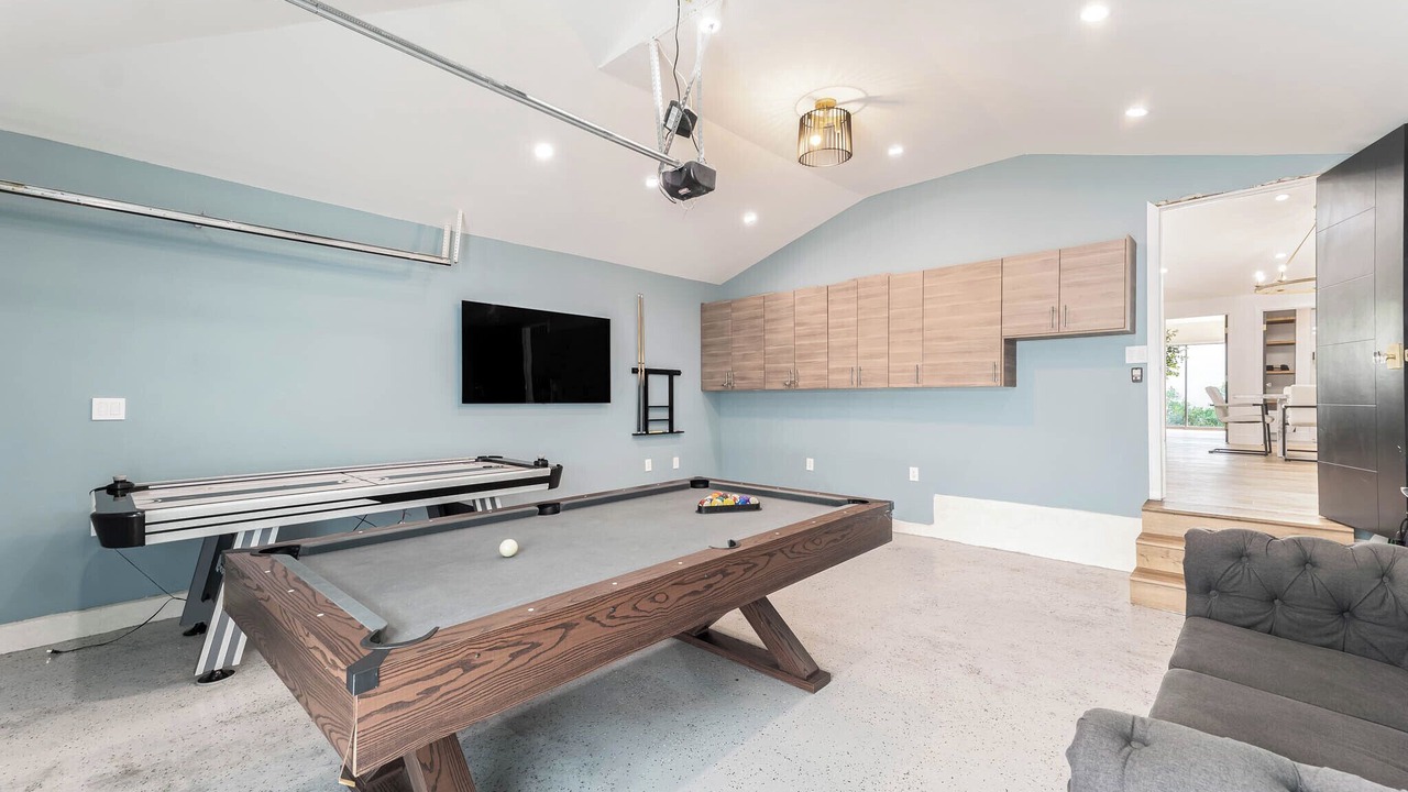 Photo of Bedroom in Valley Glen