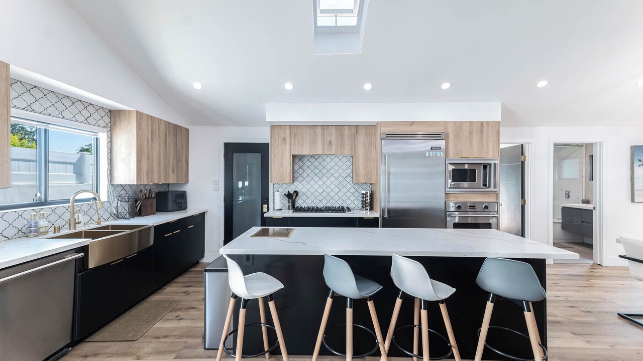 Photo of Kitchen in Valley Glen