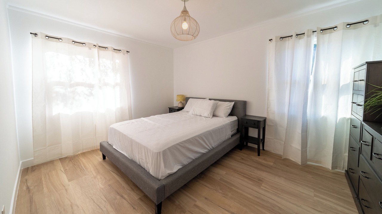 Photo of Bedroom in Lake Balboa