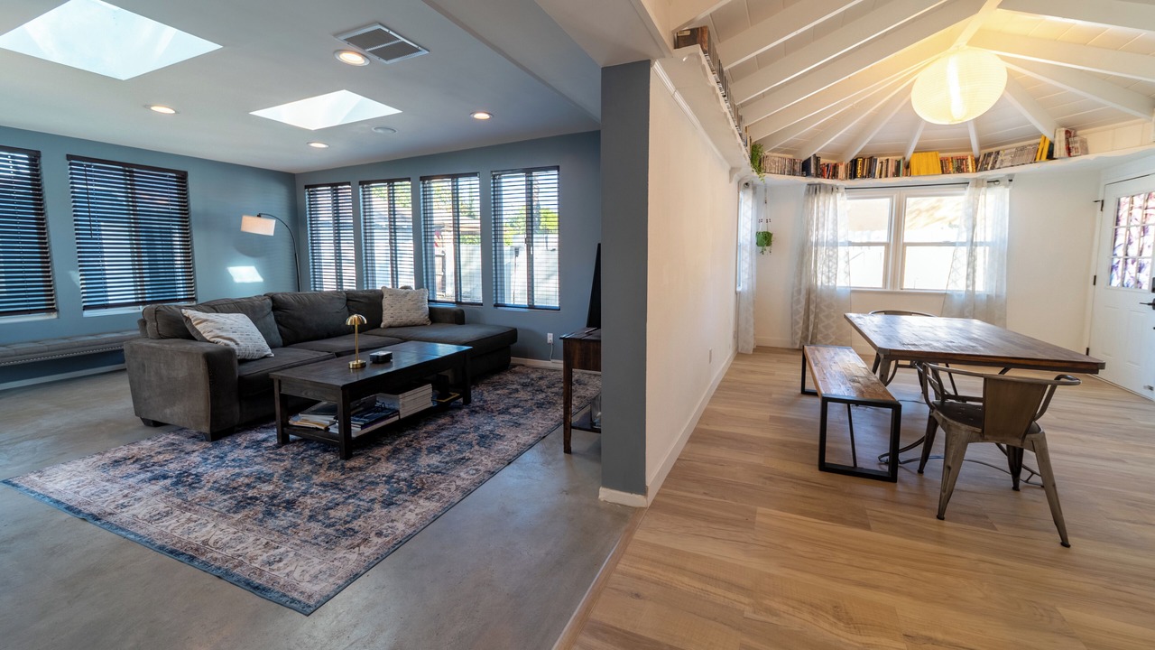 Photo of Livingroom in Lake Balboa