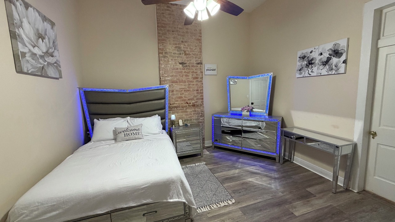 Photo of Bedroom in Holy Cross District