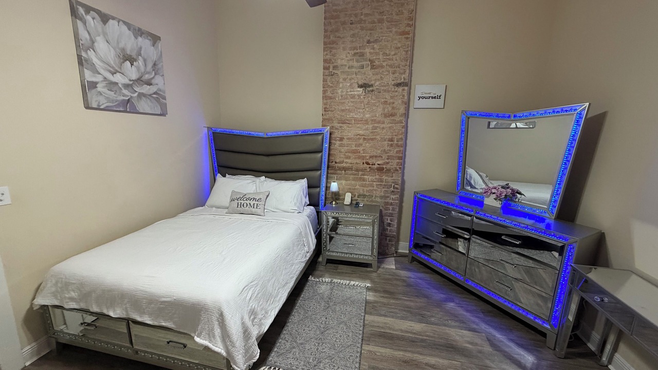 Photo of Bedroom in Holy Cross District