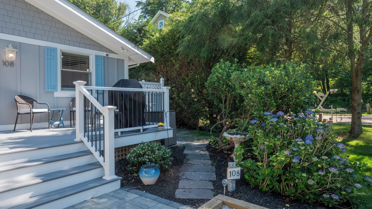 Photo of Patio Balcony in Jamestown Shores