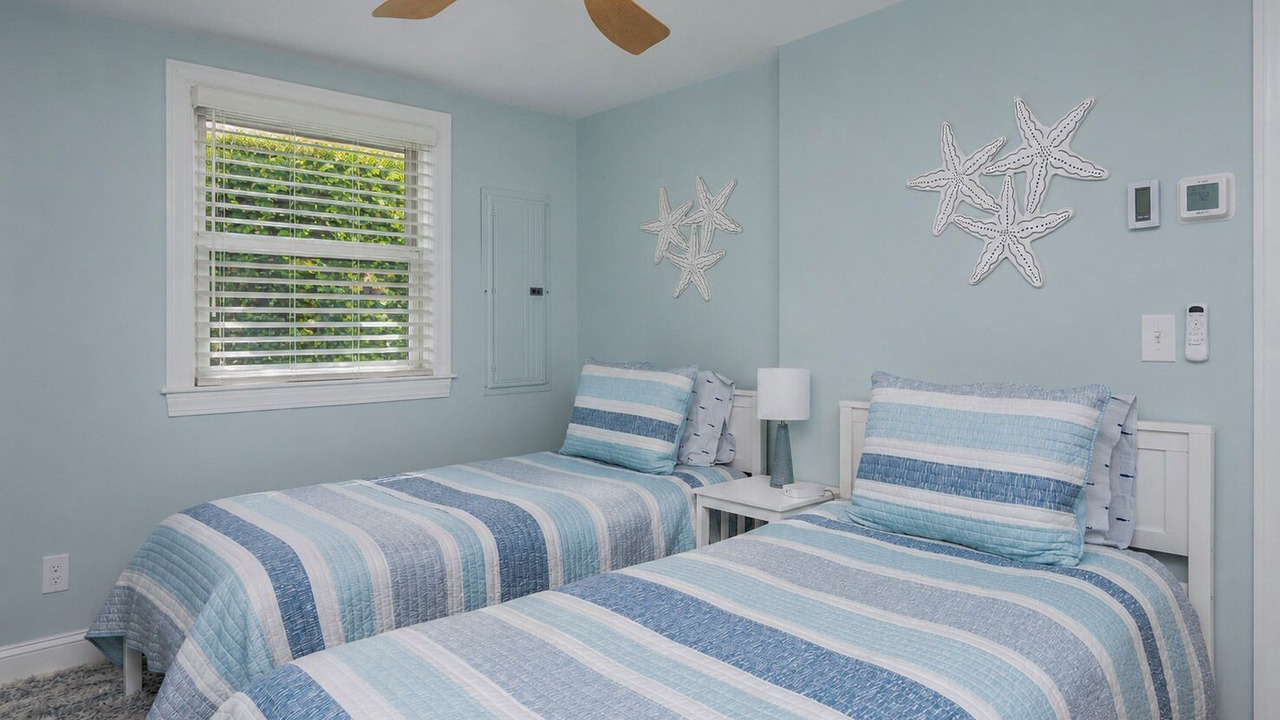 Photo of Bedroom in Jamestown Shores