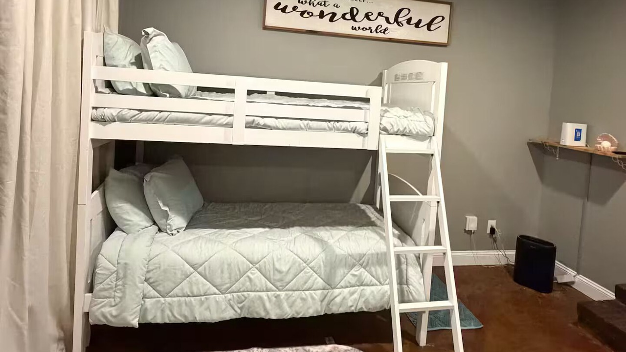 Photo of Bedroom in Mississippi City