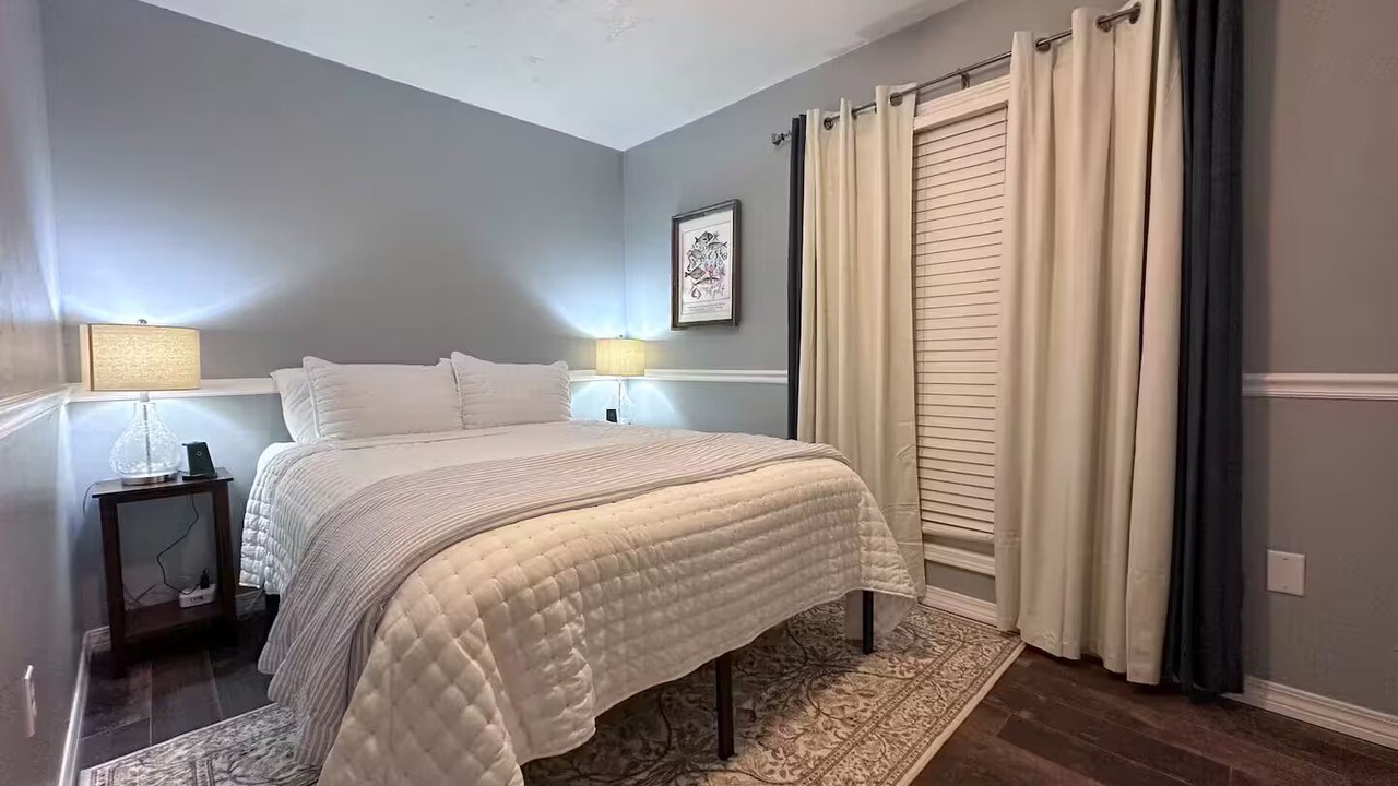 Photo of Bedroom in Mississippi City