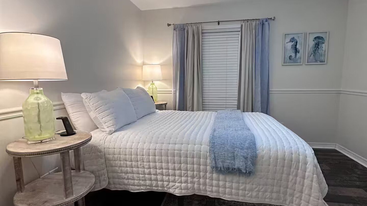 Photo of Bedroom in Mississippi City