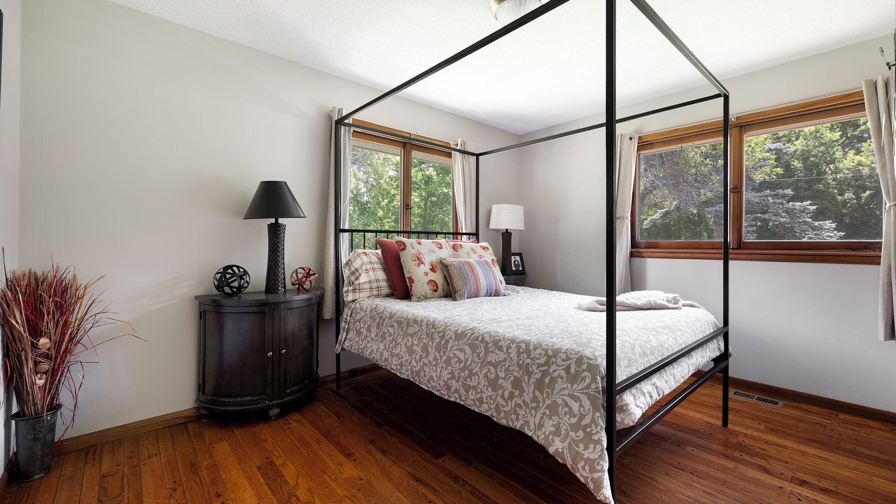 Photo of Bedroom in Bayport