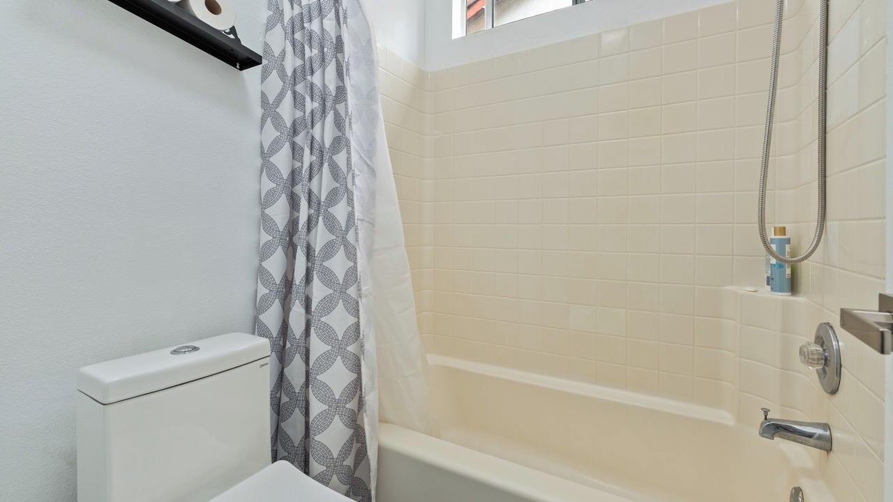 Photo of Bathroom in Oxnard