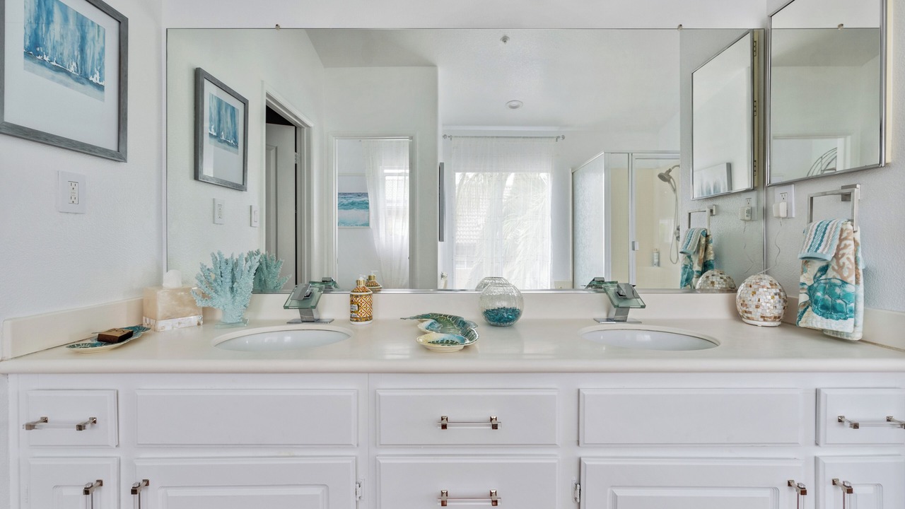 Photo of Bathroom in Oxnard