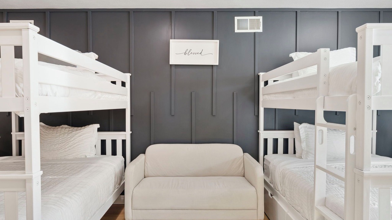 Photo of Bedroom in Sherwood Forest and Thistle Development