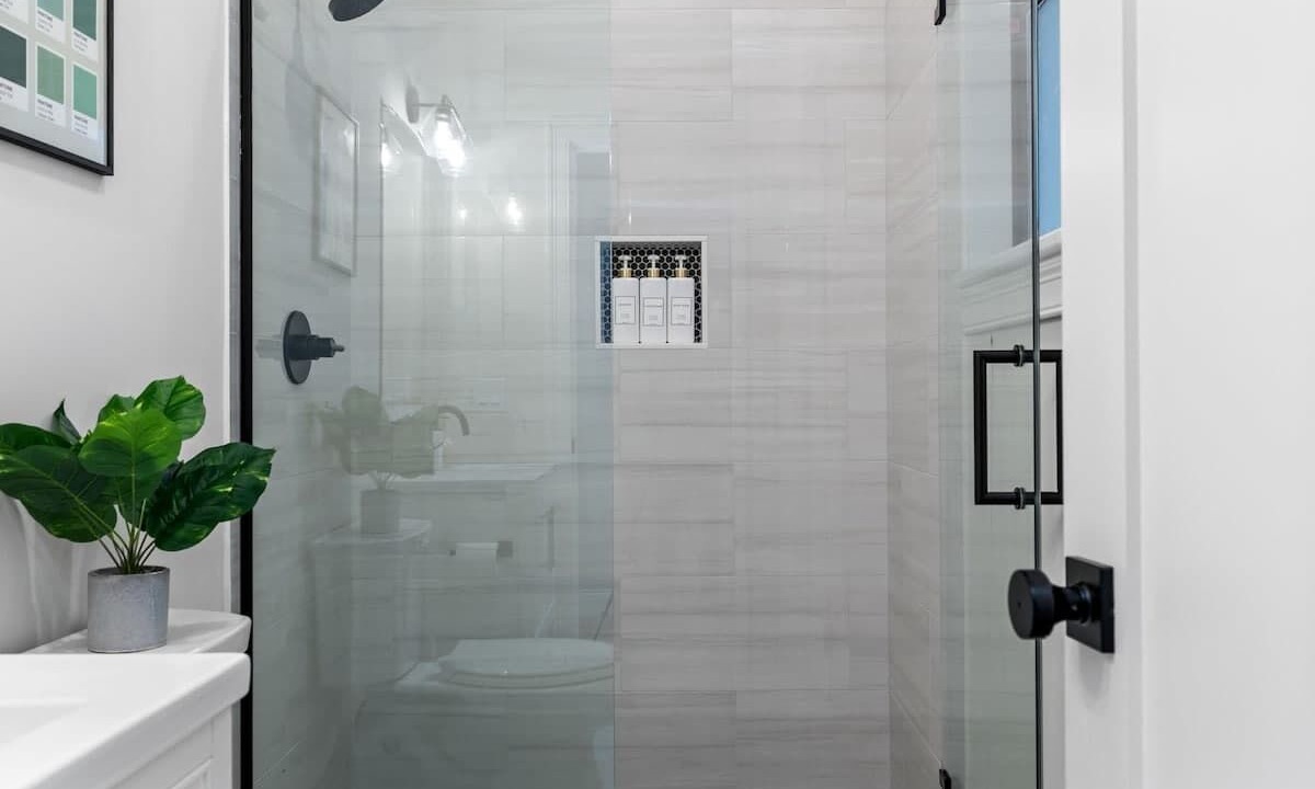 Photo of Bathroom in Columbus Park - Andrew Square