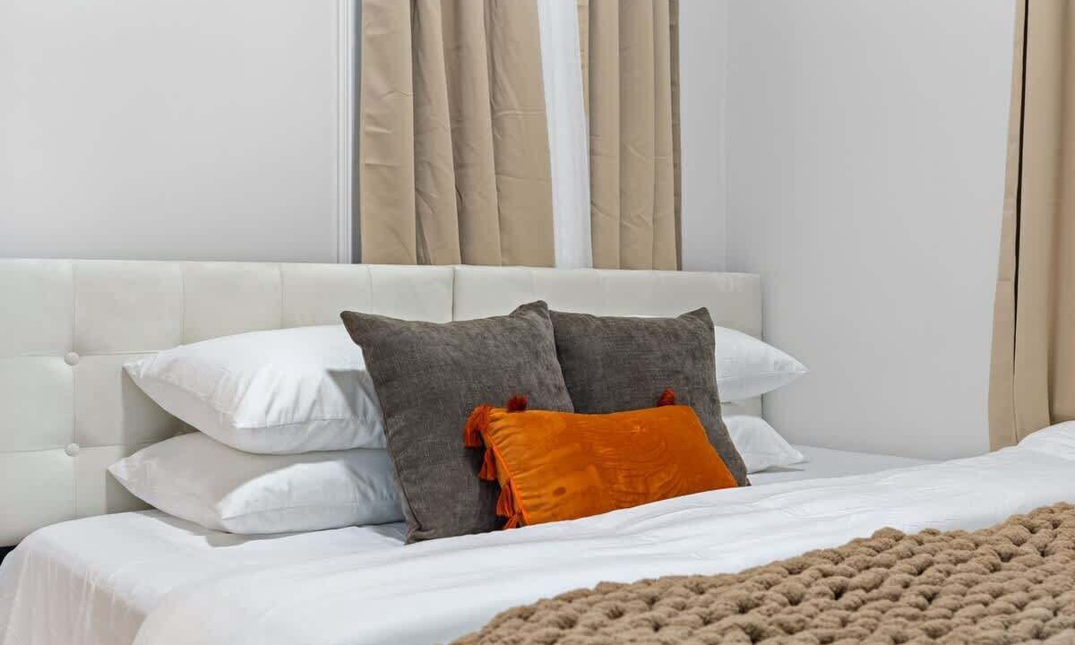 Photo of Bedroom in Columbus Park - Andrew Square