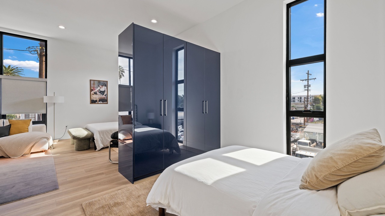 Photo of Bedroom in NoHo Arts District
