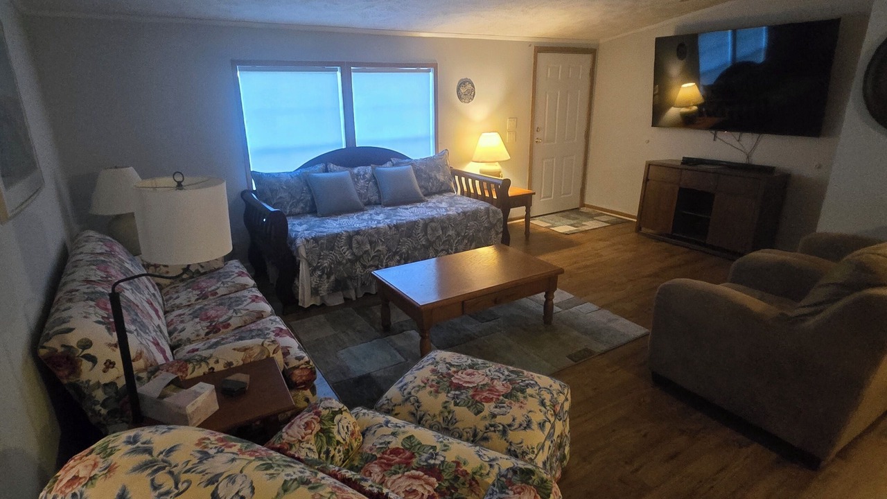 Photo of Livingroom in Milford