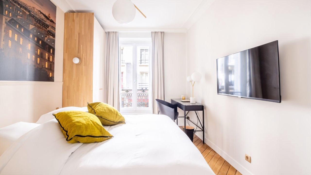 Photo of Bedroom in Notre-Dame-des-Champs