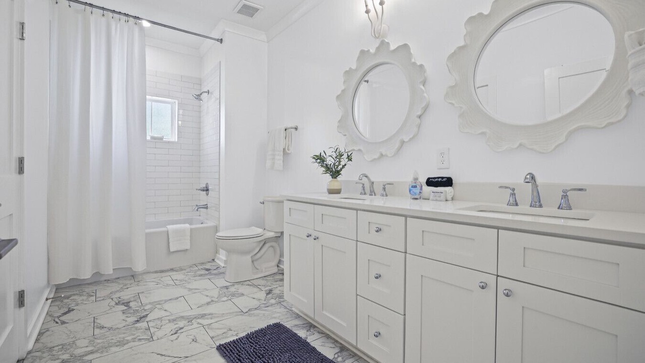 Photo of Bathroom in Pass Christian