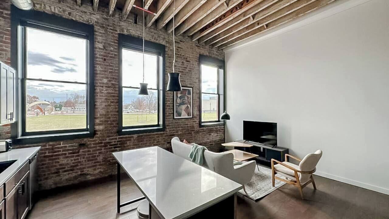 Photo of Livingroom in Newton