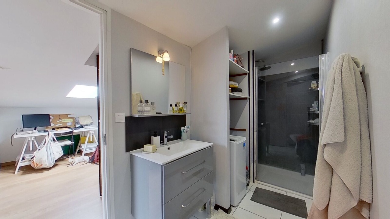 Photo of Bathroom in Montreuil