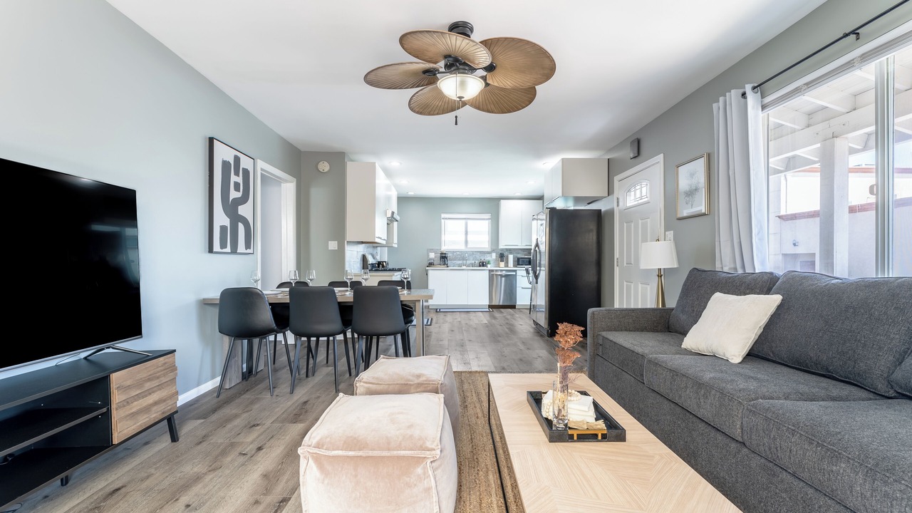 Photo of Livingroom in Hawthorne