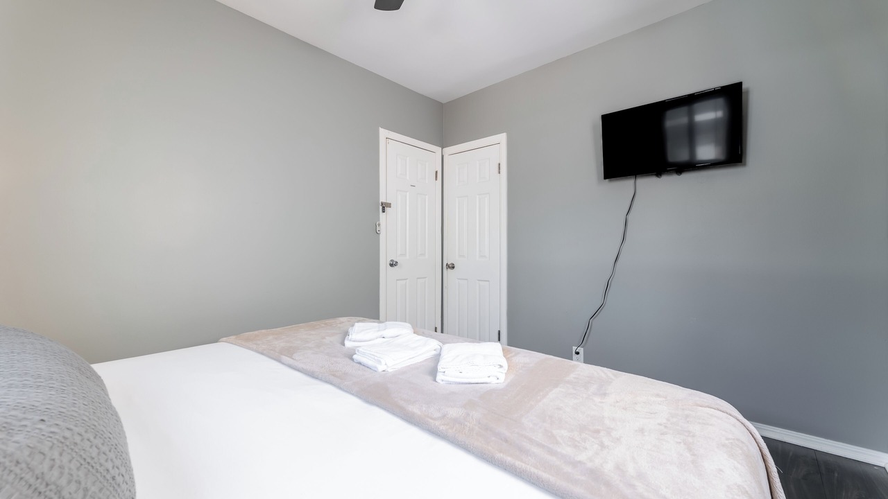 Photo of Bedroom in Hawthorne