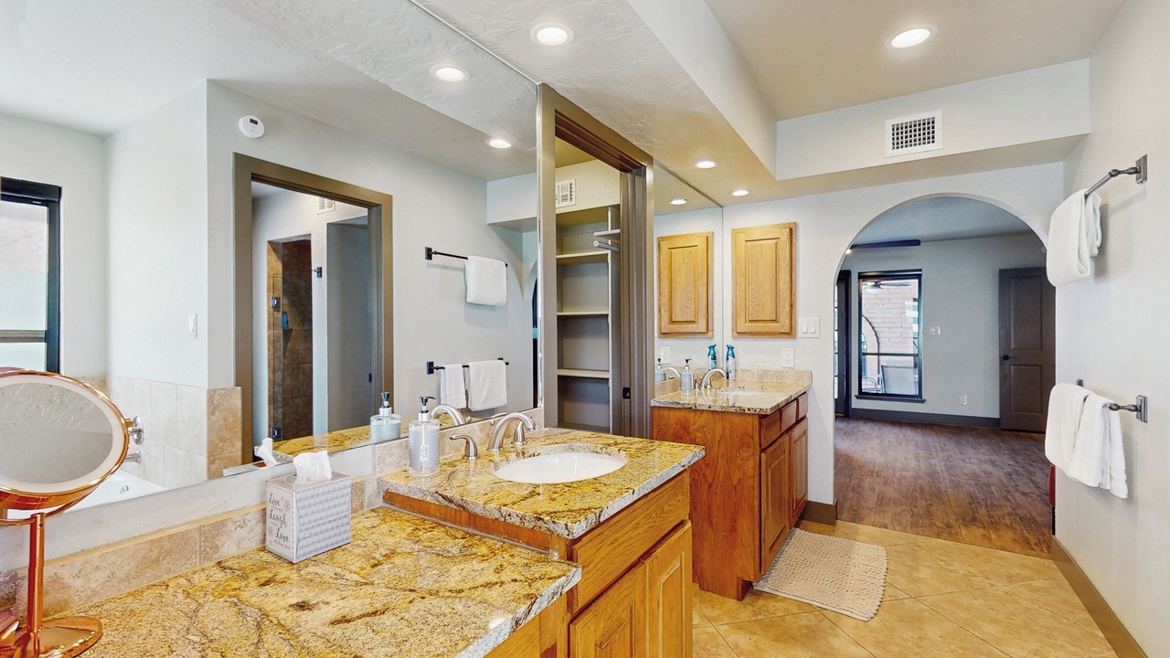 Photo of Bathroom in Central Scottsdale