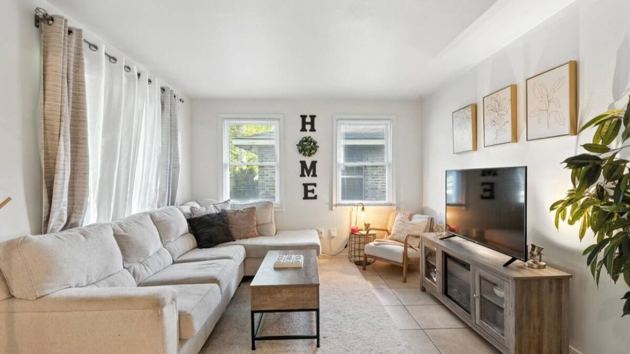 Photo of Livingroom in Slidell