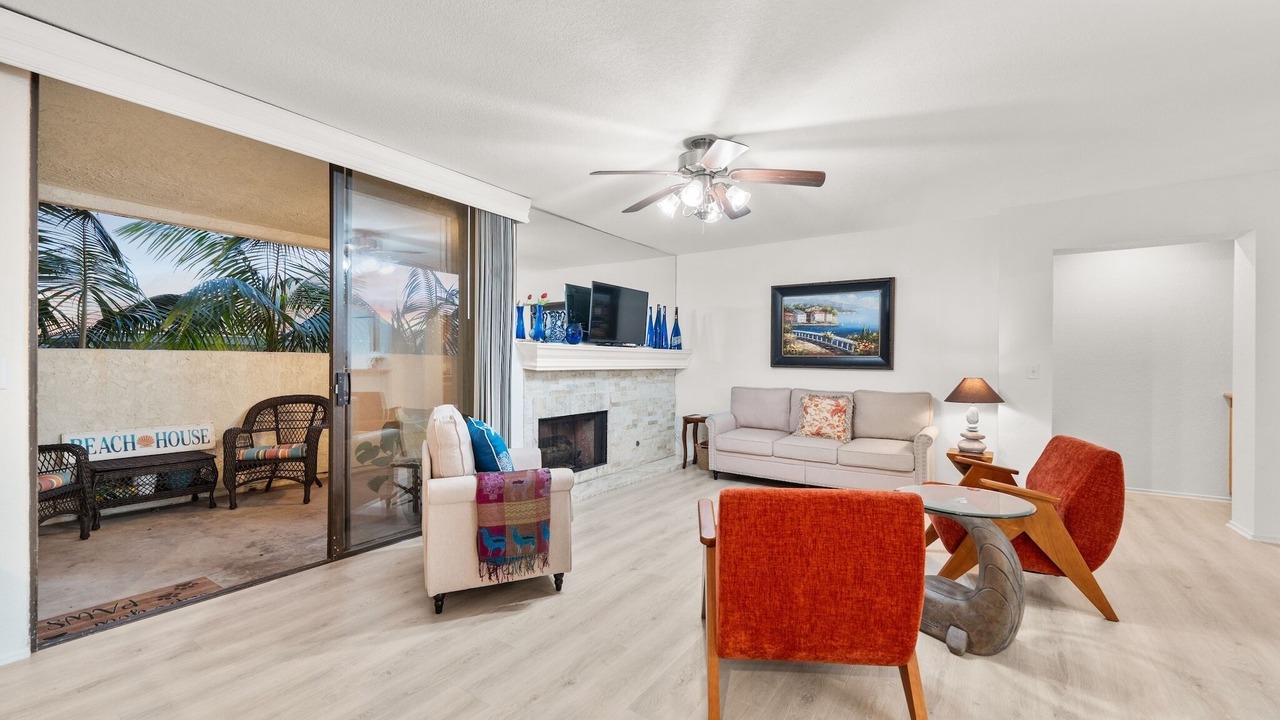 Photo of Livingroom in Oxnard Shores