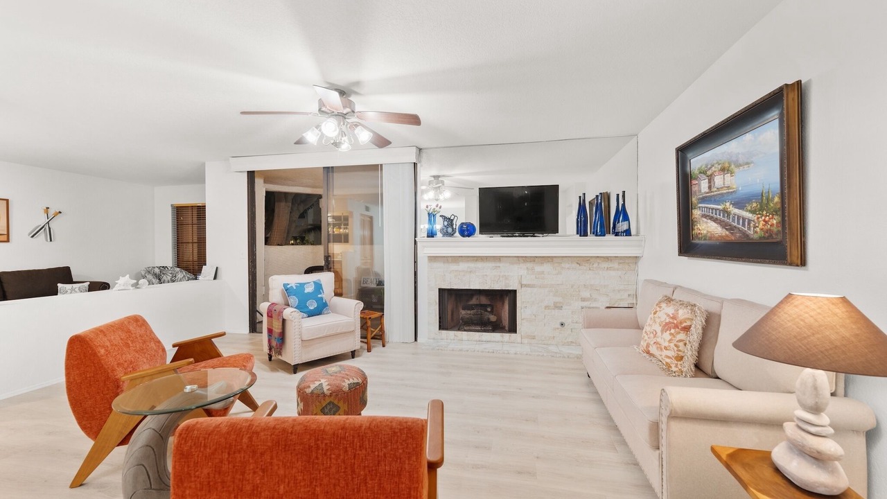 Photo of Livingroom in Oxnard Shores