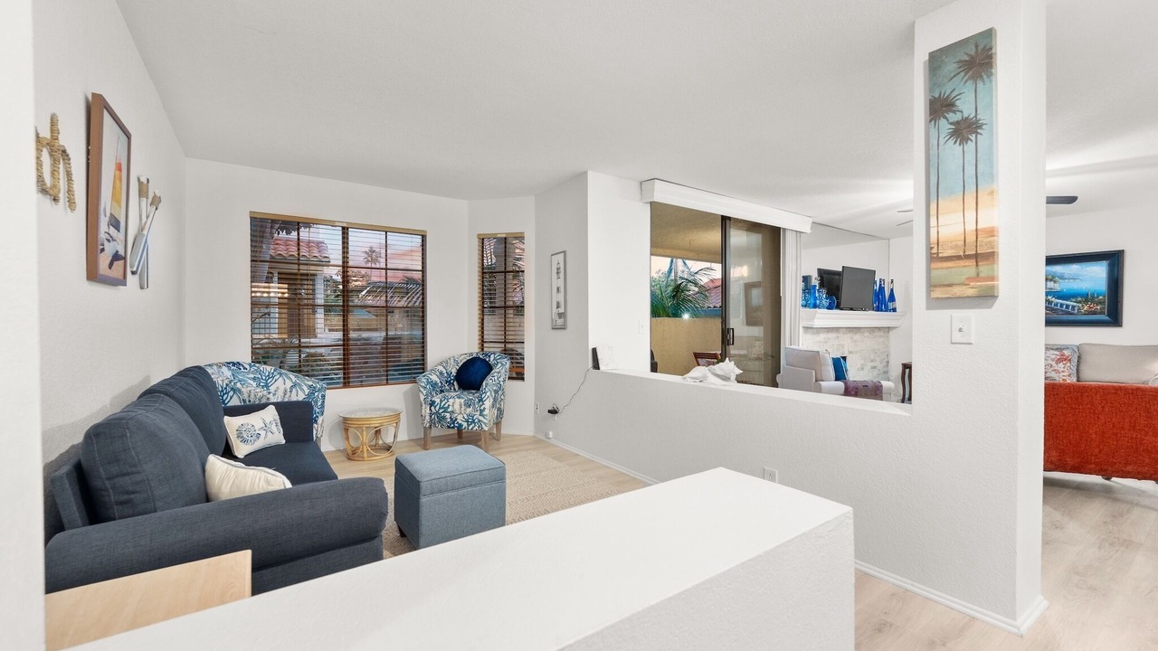 Photo of Livingroom in Oxnard Shores
