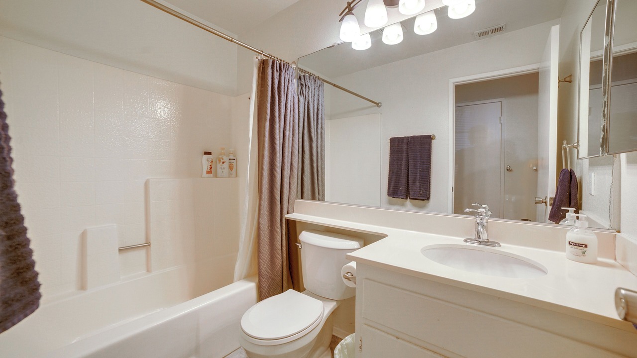 Photo of Bathroom in Moreno Valley