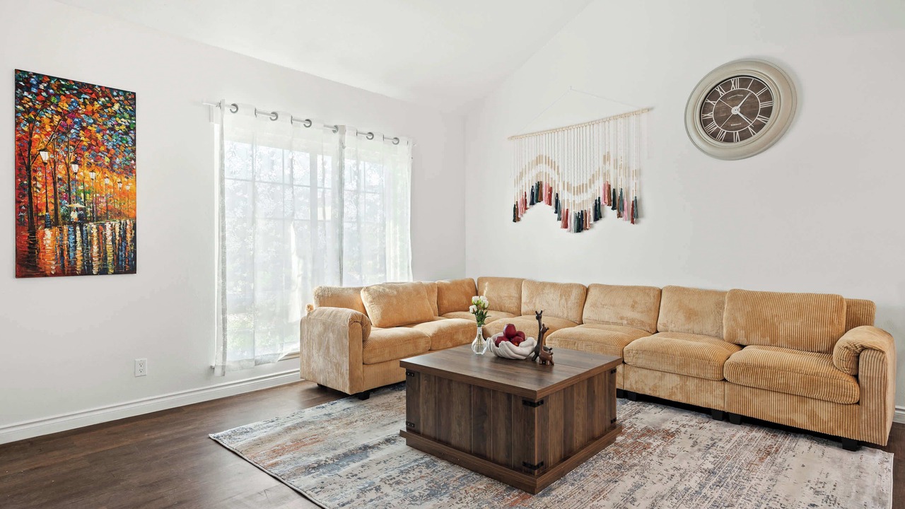 Photo of Livingroom in Norwalk