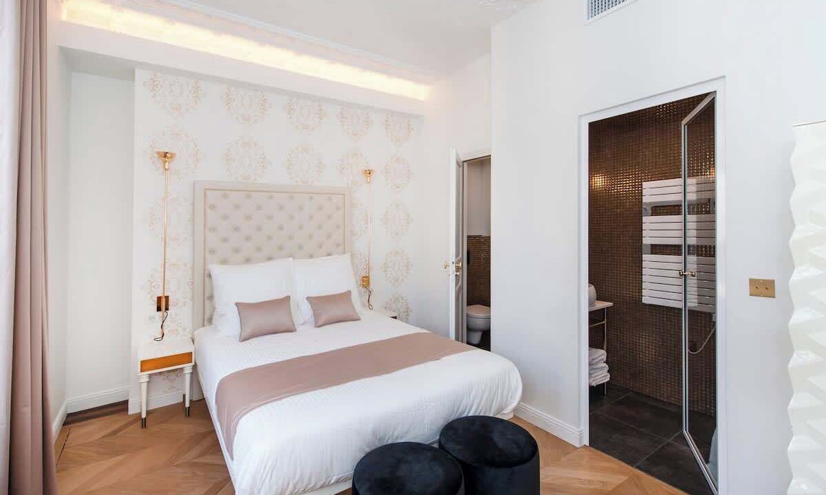 Photo of Bedroom in Champs-Elysees
