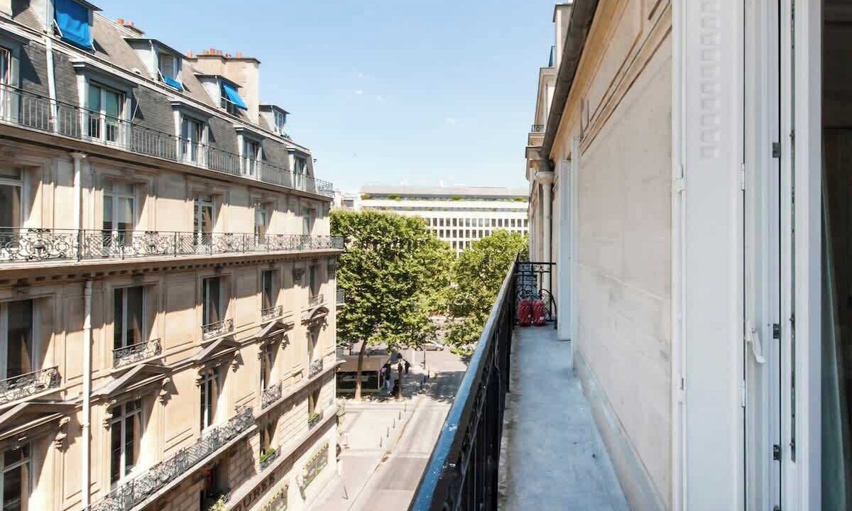 Photo of Outdoor in Champs-Elysees