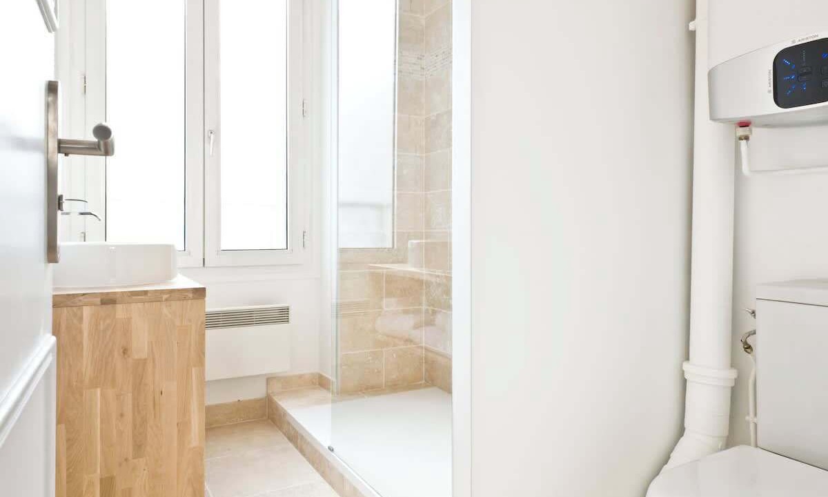 Photo of Bathroom in Charonne