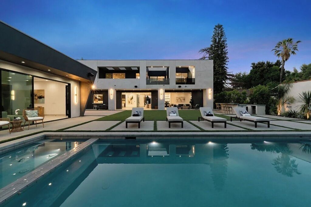 Photo of Outdoor in North Hollywood