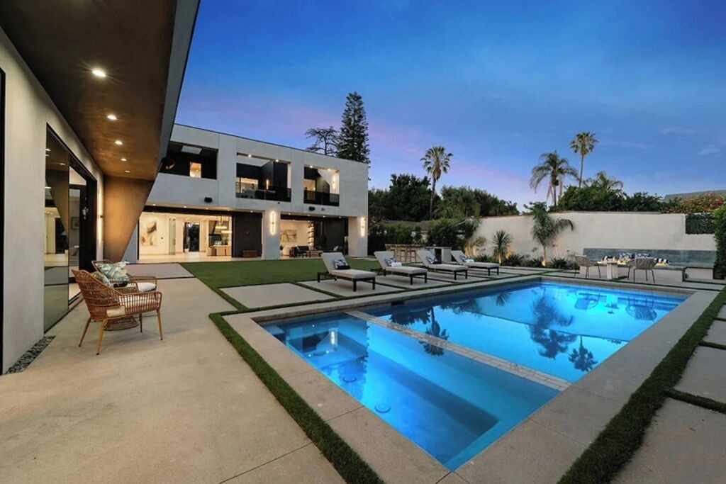 Photo of Outdoor in North Hollywood