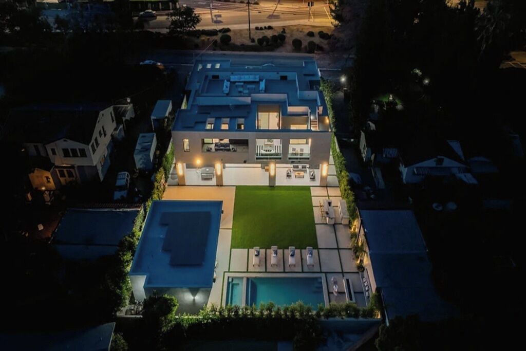 Photo of Outdoor in North Hollywood