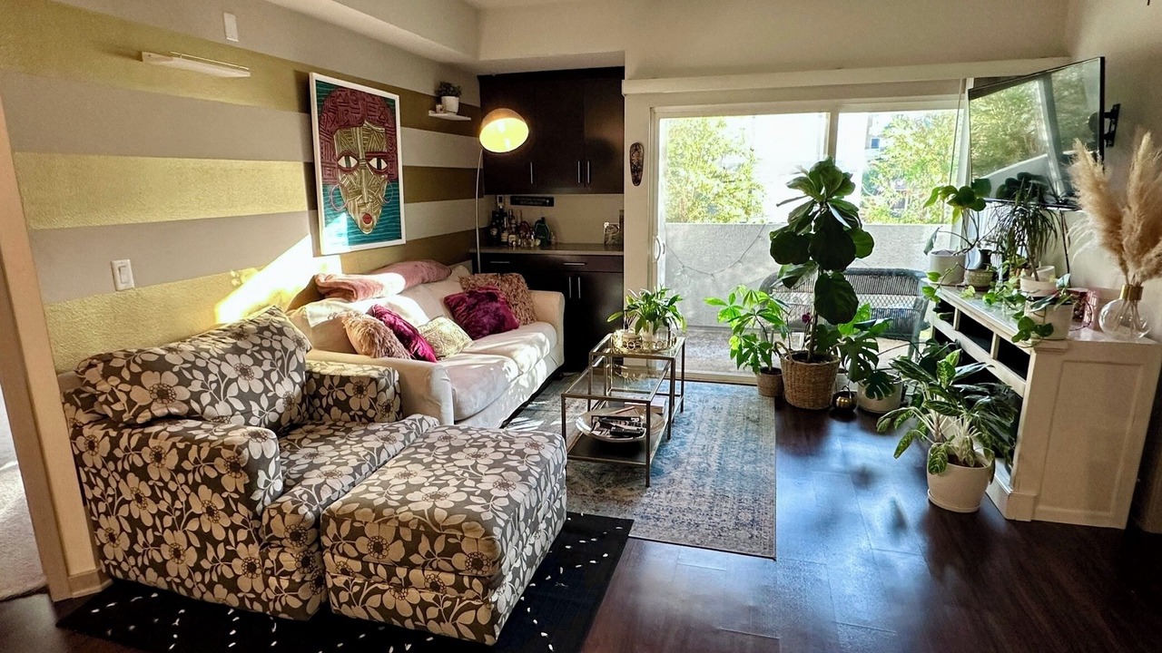 Photo of Livingroom in NoHo Arts District