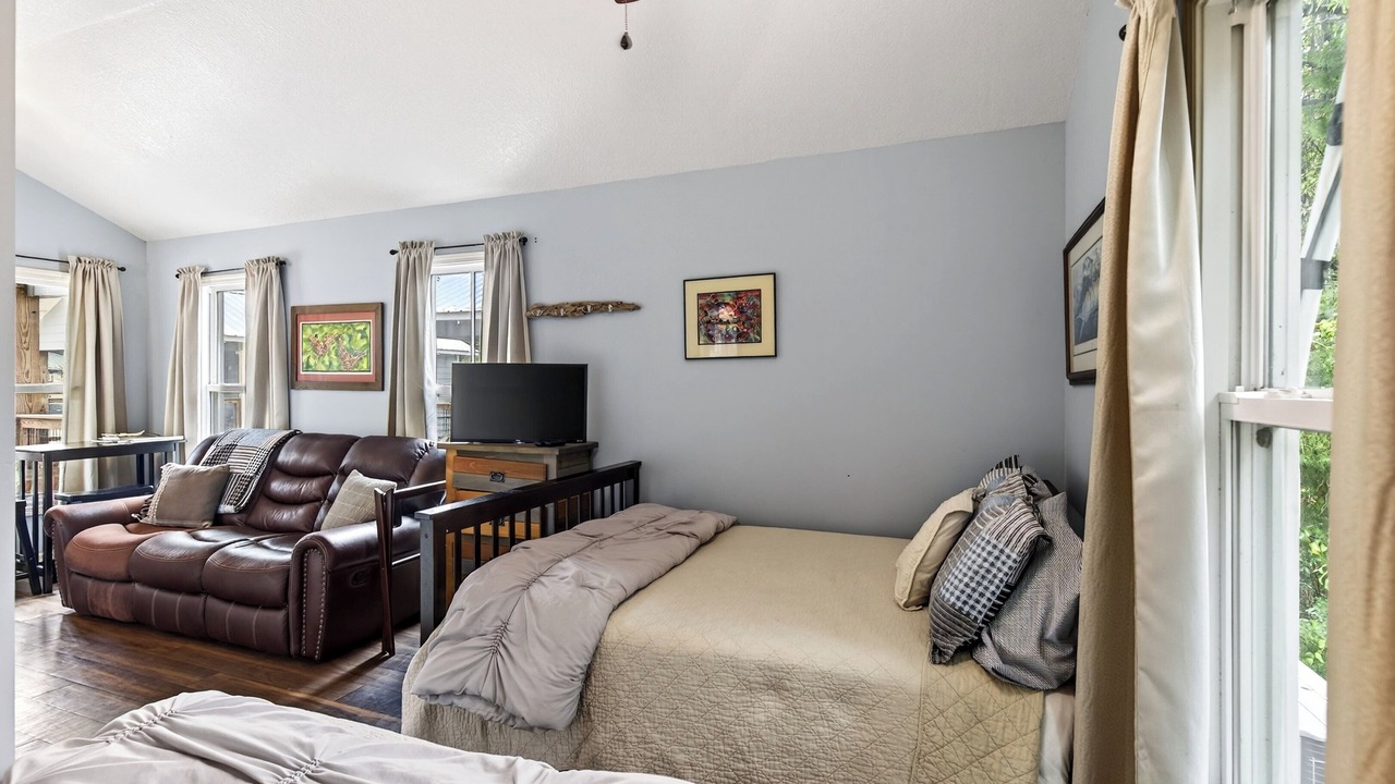 Photo of Bedroom in Biloxi