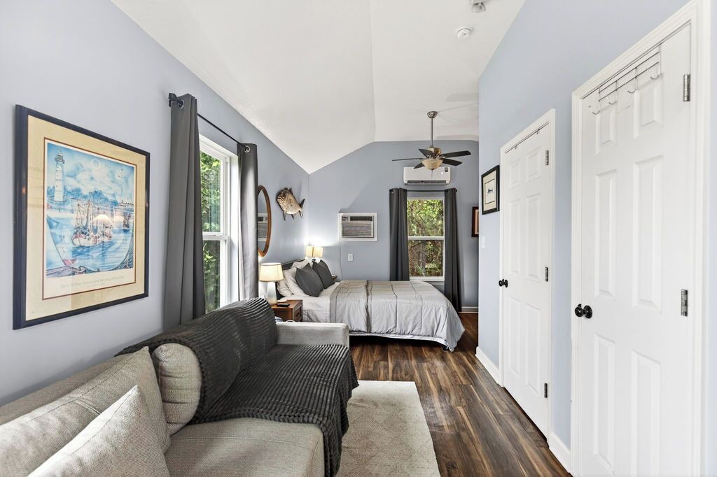Photo of Bedroom in Biloxi